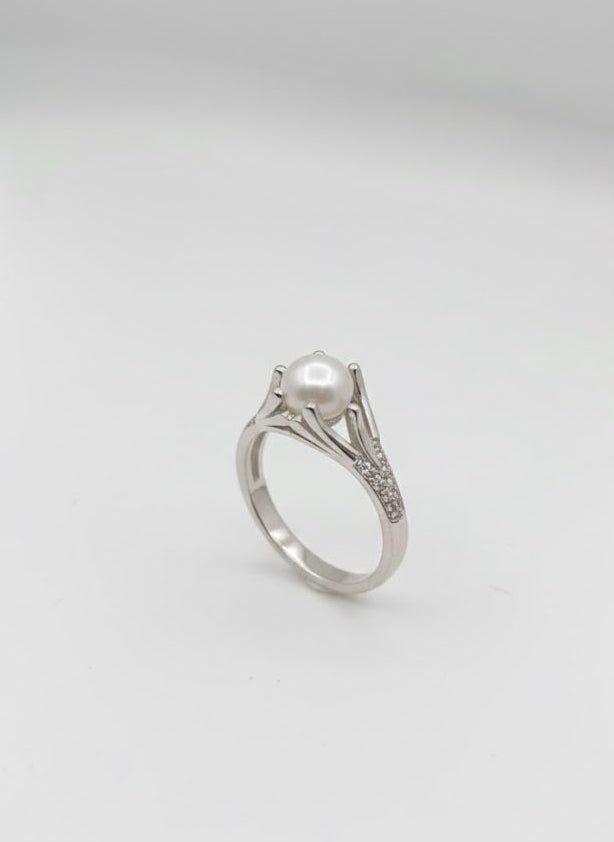 925 Sterling Silver FW Pearl and Diamond Ring – Solitaire Split Shank - IHSJ.pk