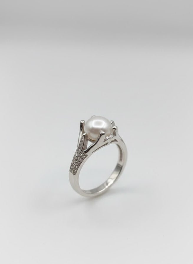 925 Sterling Silver FW Pearl and Diamond Ring – Solitaire Split Shank - IHSJ.pk