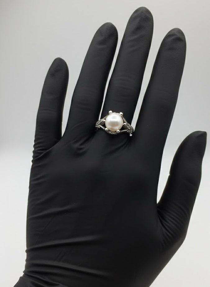 925 Sterling Silver FW Pearl and Diamond Ring – Solitaire Split Shank - IHSJ.pk