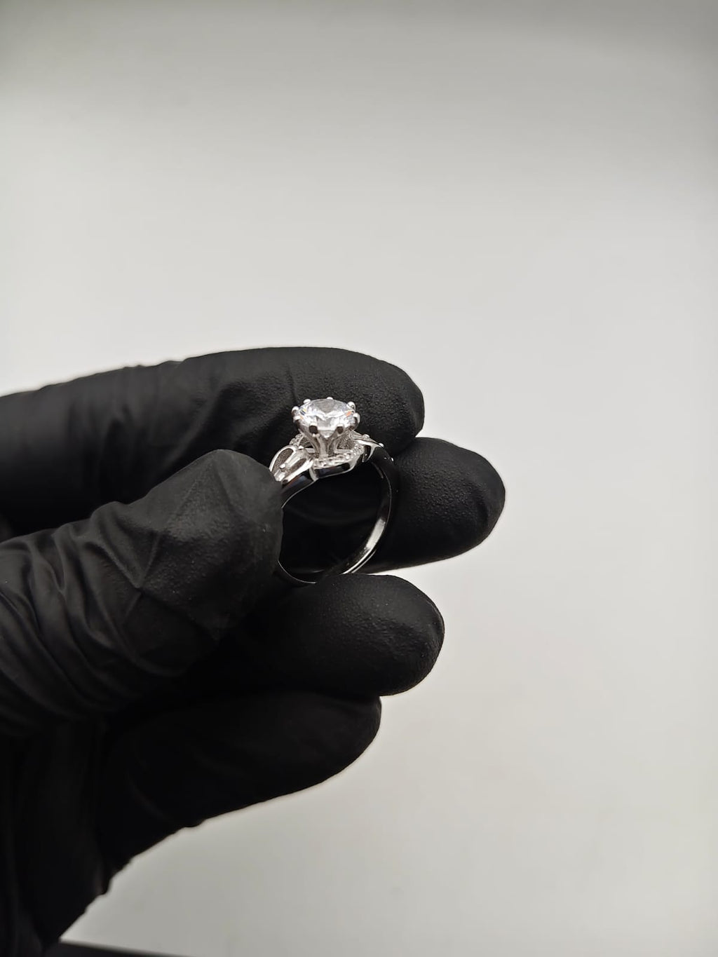 Art Deco Round Diamond Halo Wedding Silver Ring with Baguette Accent Split Shank - IHSJ.pk