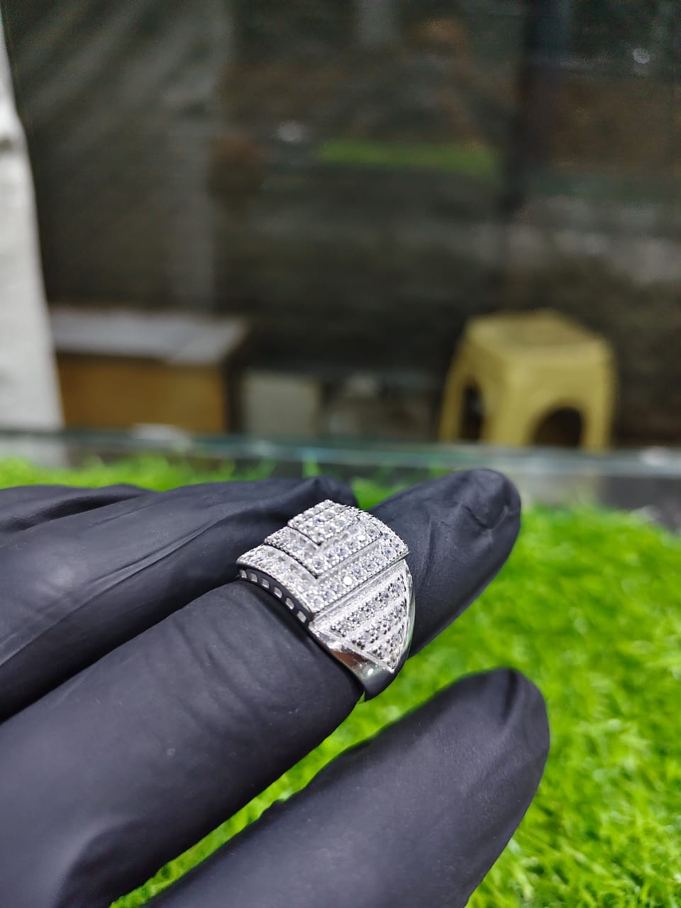 Big Mount Zarconia Men Ring - IHSJ.pk