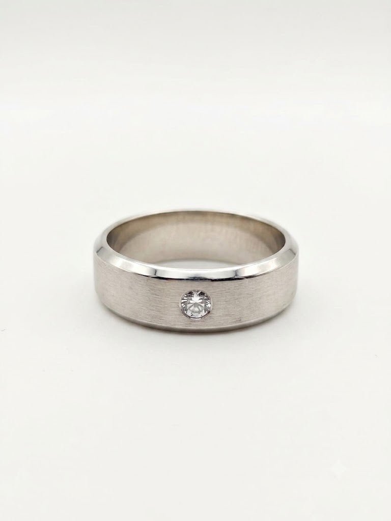 Chandi Ka Challa – Premium Quality Pure Silver Ring with Flush-Set Zircon - IHSJ.pk