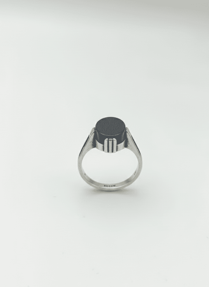 Eclipse Onyx Signet Ring - IHSJ.pk