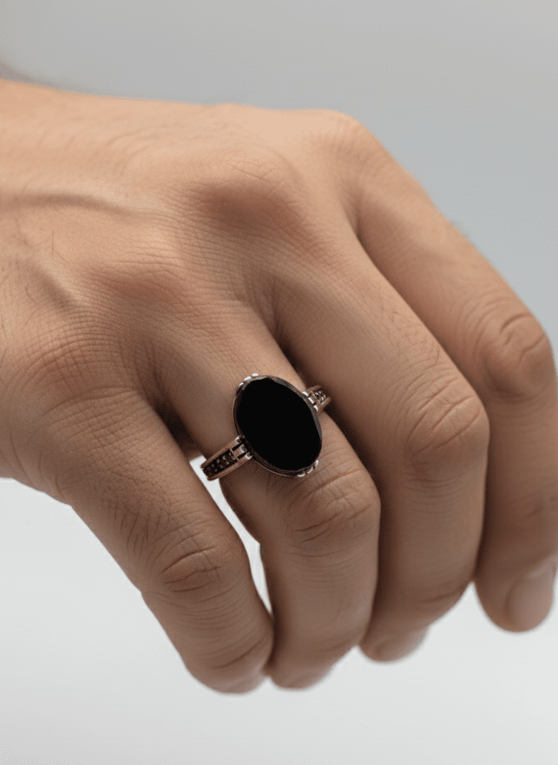 Eclipse Onyx Signet Ring - IHSJ.pk