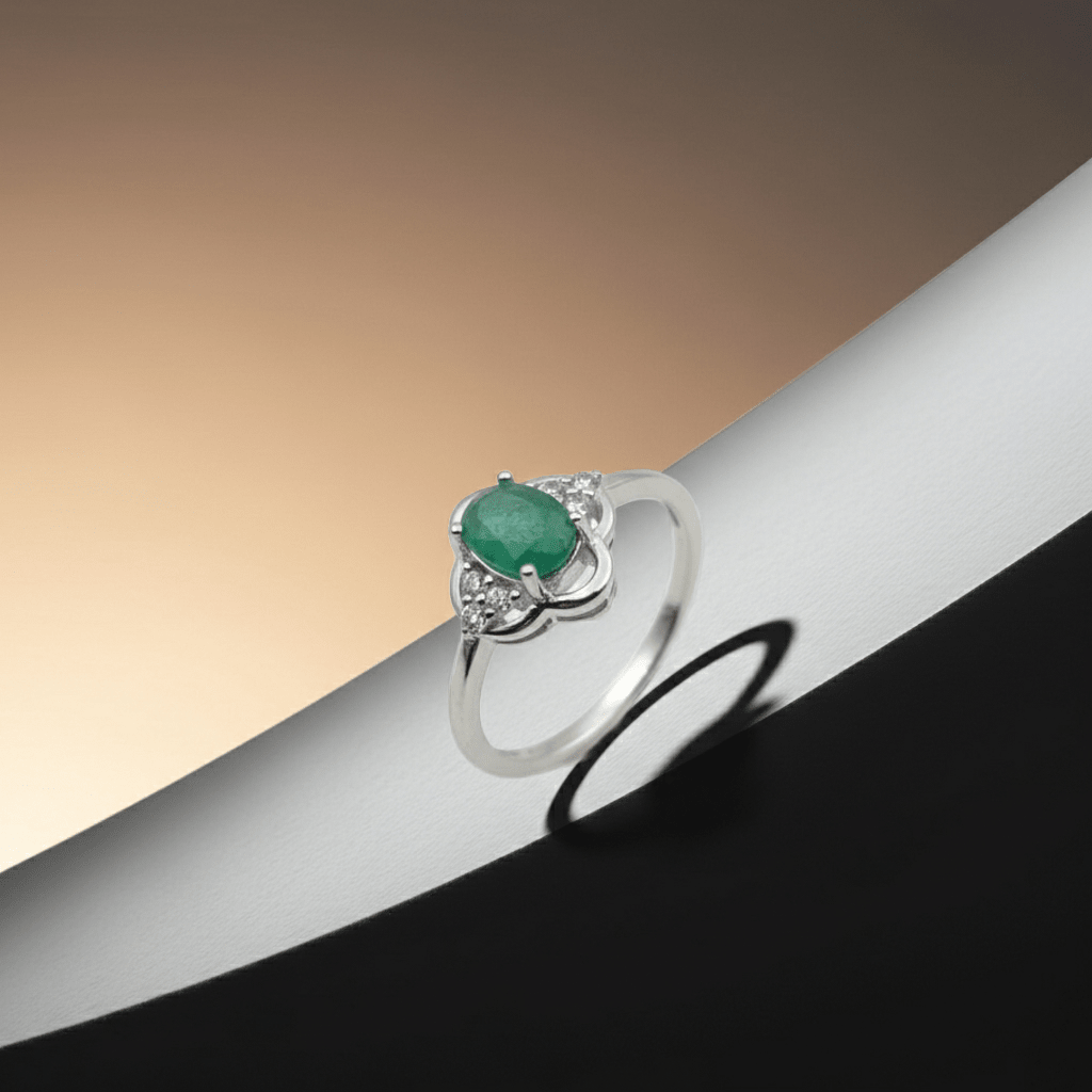 Elegant Emerald Stone Ring for Women – 925 Silver - IHSJ.pk