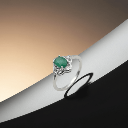 Elegant Emerald Stone Ring for Women – 925 Silver - IHSJ.pk