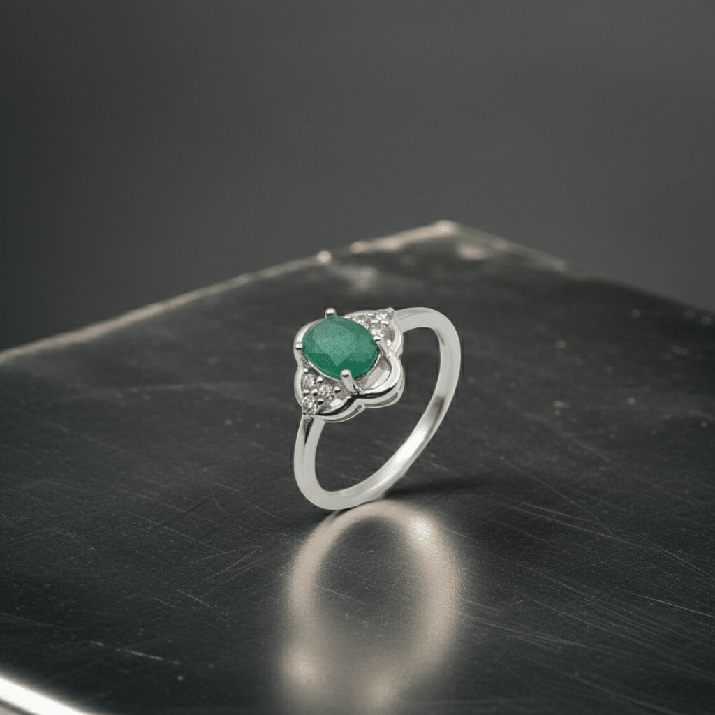 Elegant Emerald Stone Ring for Women – 925 Silver - IHSJ.pk