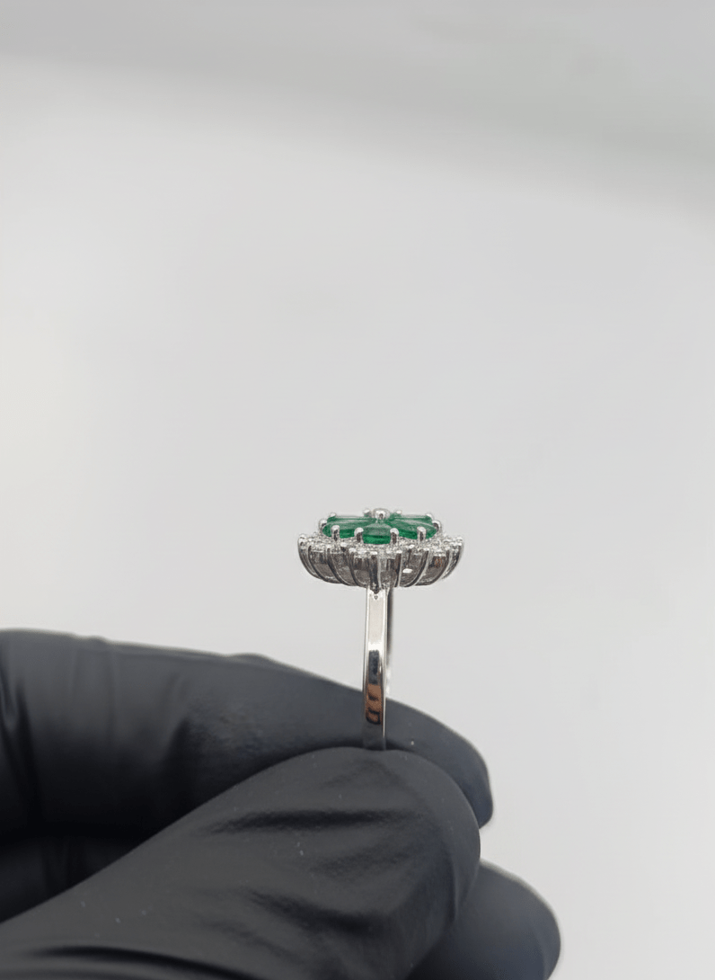 Green Flower Ladies Ring - IHSJ.pk