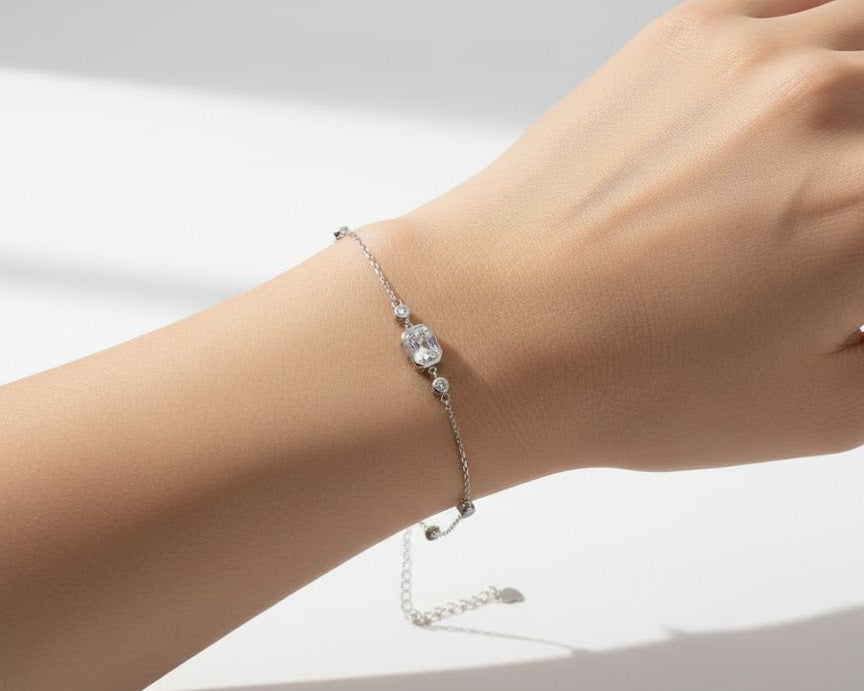 Square Diamond Chain Bracelet - IHSJ.pk