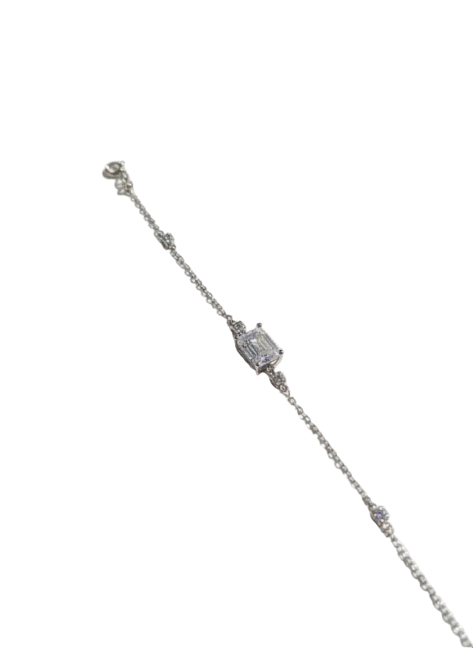 White Zarcon Bracelet in a mixed cutt, scattered desig - IHSJ.pk