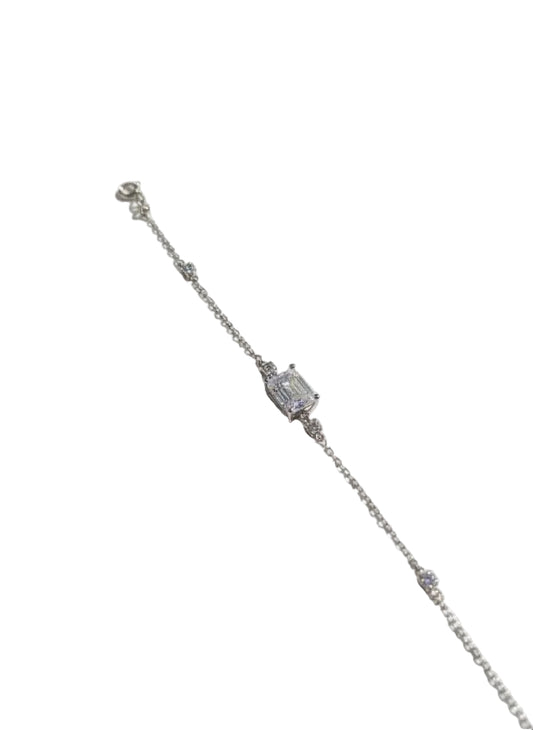 White Zarcon Bracelet in a mixed cutt, scattered desig - IHSJ.pk