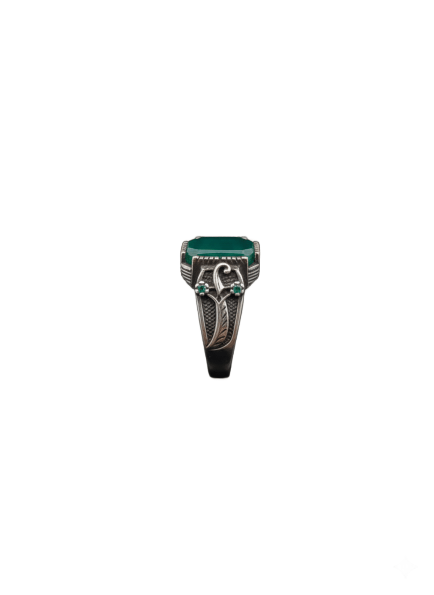 Yamini Aqique Ring - IHSJ.pk